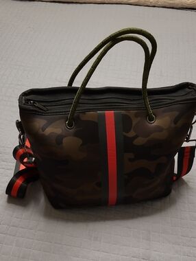 HAUTE SHORE Camouflage Messenger Tote with Red and Black Center Stripe
